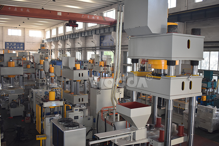 800噸四梁四柱(zhù)液壓機