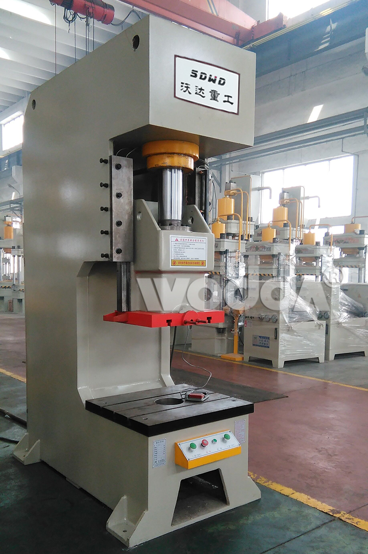 滑塊(kuài)導軌沖床