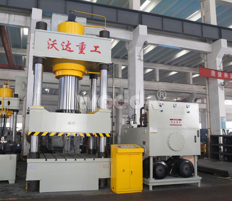 800噸(dun)四柱液壓