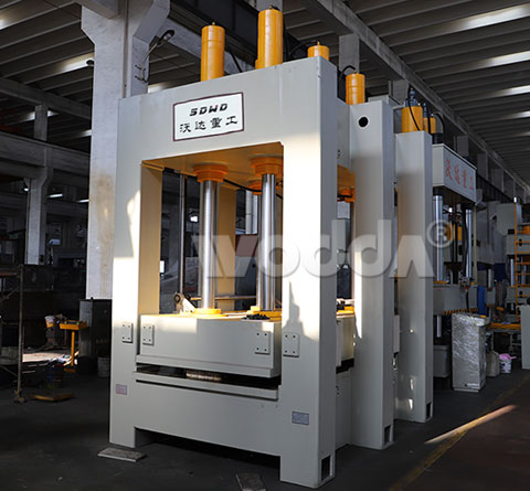 400T龍門(men)框架式液(ye)壓機