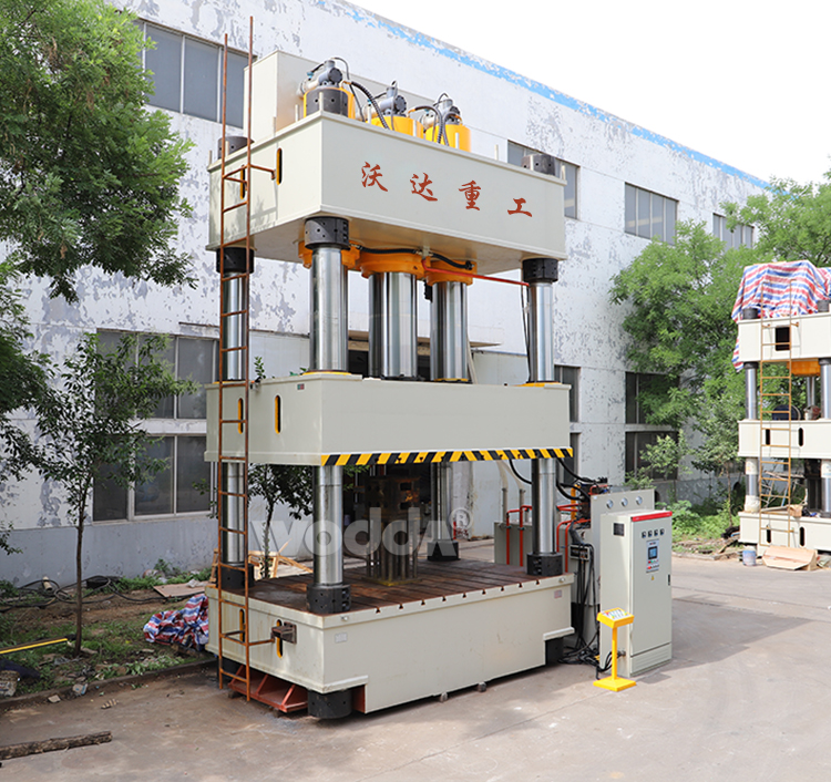 四(sì)柱三梁(liáng)液壓機(ji)參數