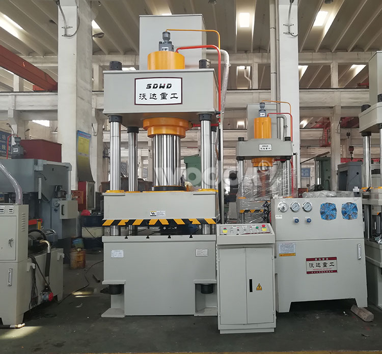 315噸四柱液壓機(ji)