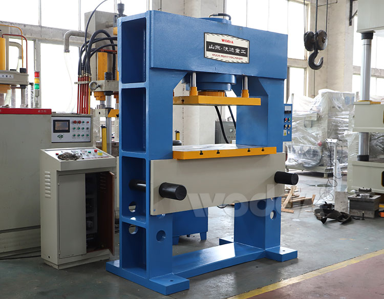 龍門液壓(yā)機