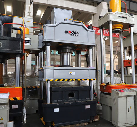 315噸(dun)三梁四柱液壓機(jī)