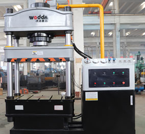 200噸四柱液壓(yā)機