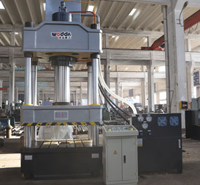 315t四柱三梁液(yè)壓機