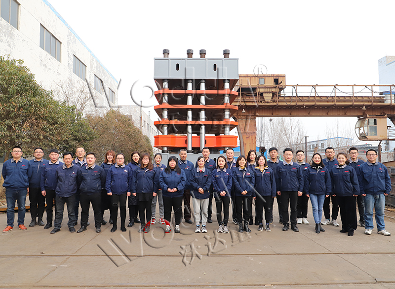 大(dà)型橡膠(jiāo)密封圈(quān)熱壓成(cheng)型液壓(yā)機