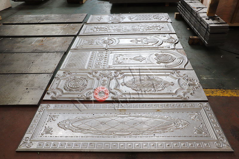 鋼木門(mén)壓花機(ji)