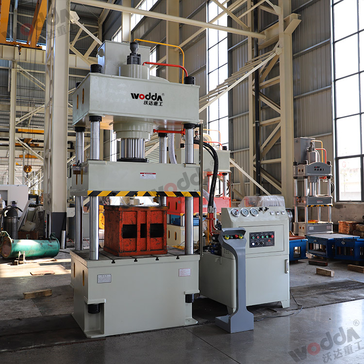 200噸四(sì)柱拉伸液壓(ya)機 200噸四柱拉(lā)伸液壓機