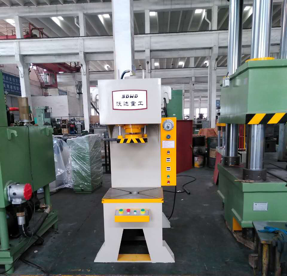 100噸單臂液壓機(jī) 100噸單臂液壓機