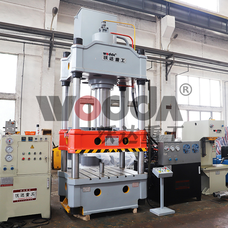 四(si)柱油壓機(jī) 四柱油壓(ya)機