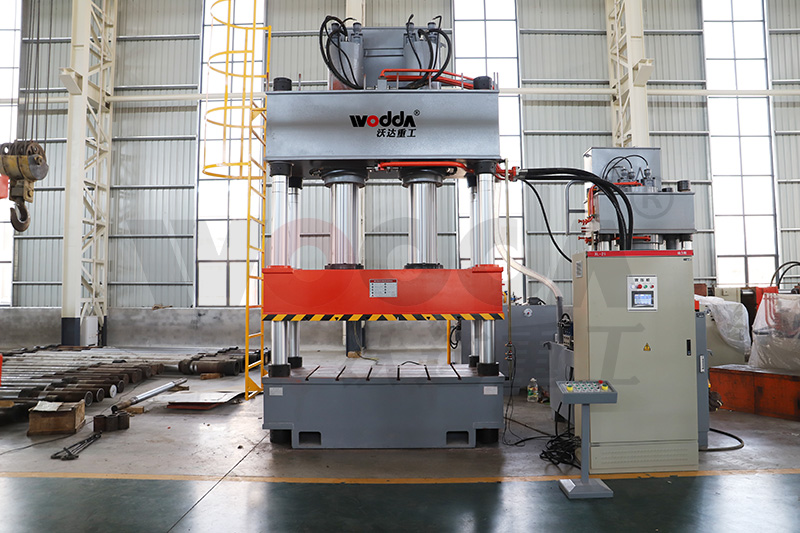 四柱液壓(yā)機價格越貴質(zhi)量越好麼 四柱(zhù)液壓機價格越(yuè)貴質量越好麼(me)