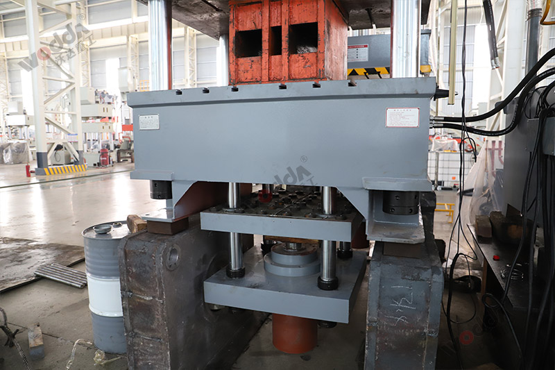 315噸(dun)不鏽鋼拉伸液壓(yā)機 315噸不鏽鋼拉伸(shēn)液壓機