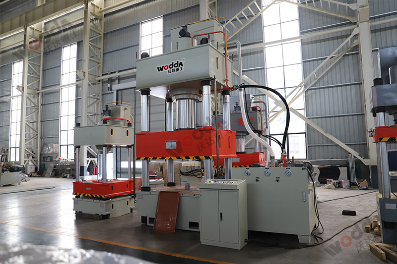 630噸拉(lā)伸液壓(ya)機 630噸拉(la)伸液壓(yā)機