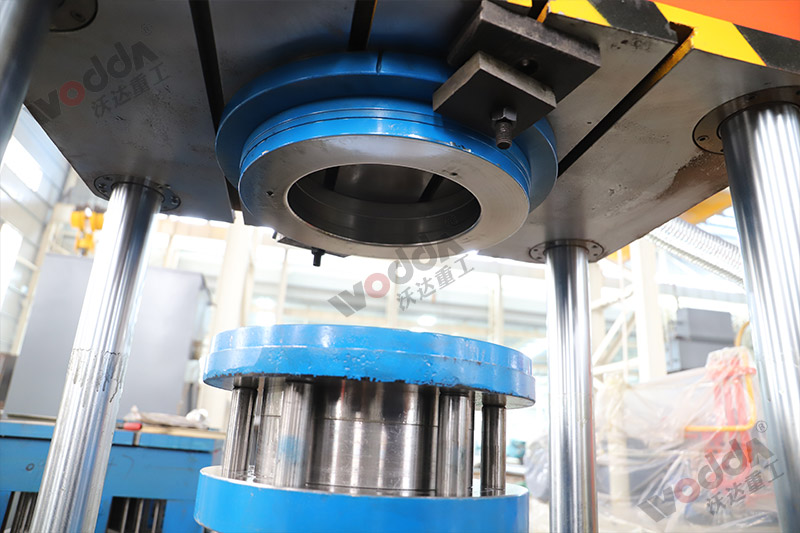 100T四(sì)柱拉伸液(yè)壓機 100T四柱(zhu)拉伸液壓(ya)機