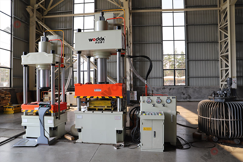 200噸不鏽鋼(gang)蓋闆拉伸液壓(yā)機 200噸不鏽鋼蓋(gai)闆拉伸液壓機(ji)