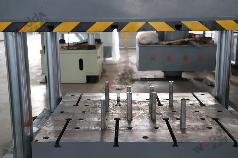 250噸拉(lā)伸機工作台(tái) 250噸拉伸機工(gōng)作台