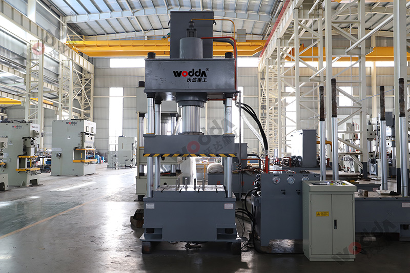 250噸(dūn)拉伸機 250噸拉(lā)伸機