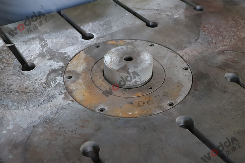 630噸(dūn)拉伸液壓機下頂(dǐng)缸