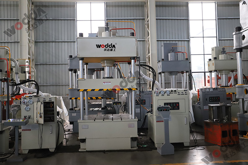 100噸(dūn)薄闆拉伸液(yè)壓機 100噸薄闆(pǎn)拉伸液壓機(jī)