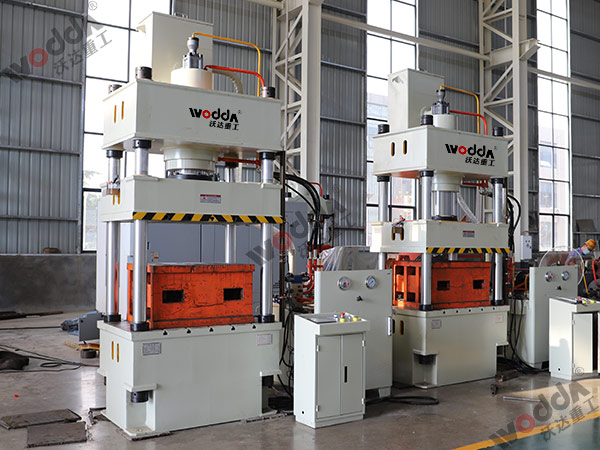 200噸(dun)拉伸液(yè)壓機 200噸(dūn)拉伸液(ye)壓機