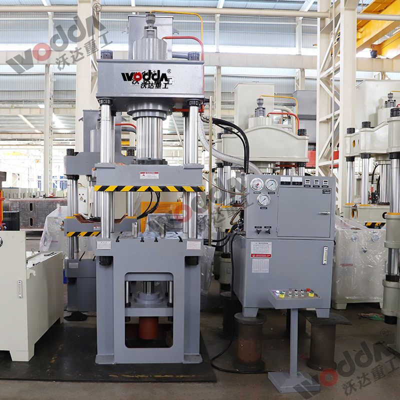 200噸(dūn)拉伸液(ye)壓機 200噸(dūn)拉伸液(yè)壓機