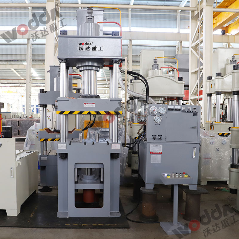 200噸不鏽(xiu)鋼拉伸液壓(yā)機 200噸不鏽鋼(gāng)拉伸液壓機(jī)