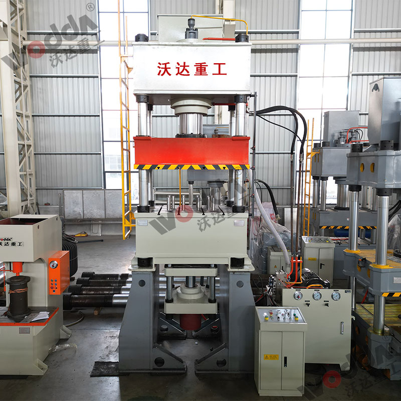 315噸(dun)液壓墊拉伸液(yè)壓機 315噸液壓墊(nian)拉伸液壓機