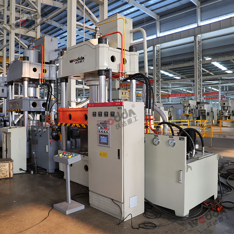 315噸液壓機(ji) 315噸液壓機(jī)