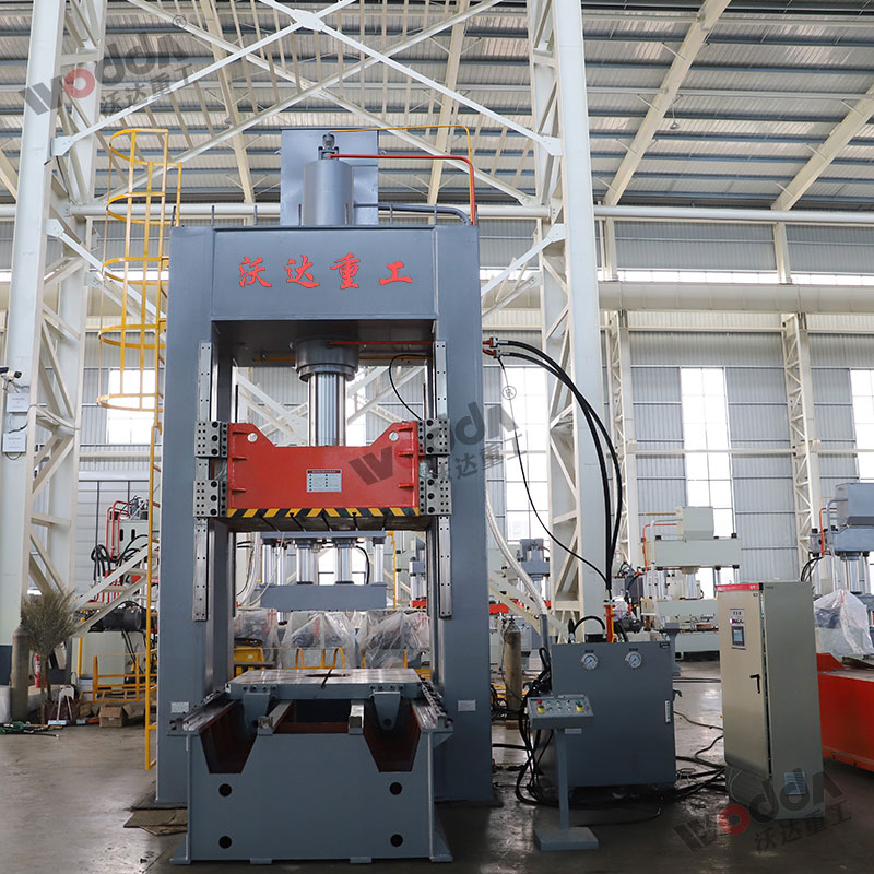 315噸框架液壓機(ji) 315噸框架液壓機(ji)