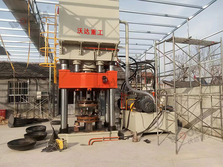 800噸封頭液壓機(jī) 800噸封頭液壓機