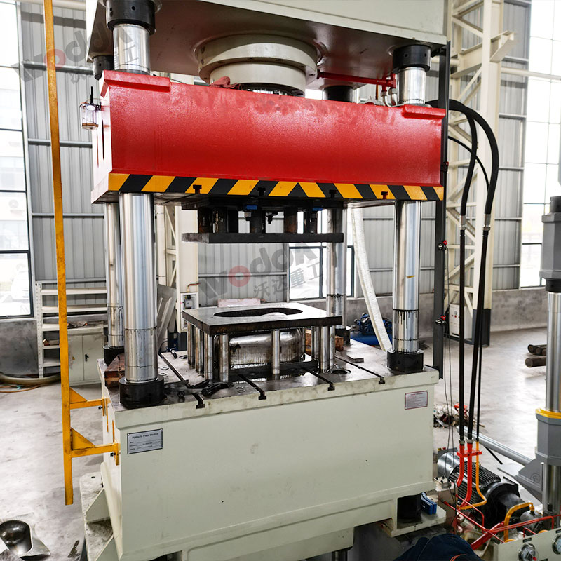 不(bú)鏽鋼拉伸液(ye)壓機細節