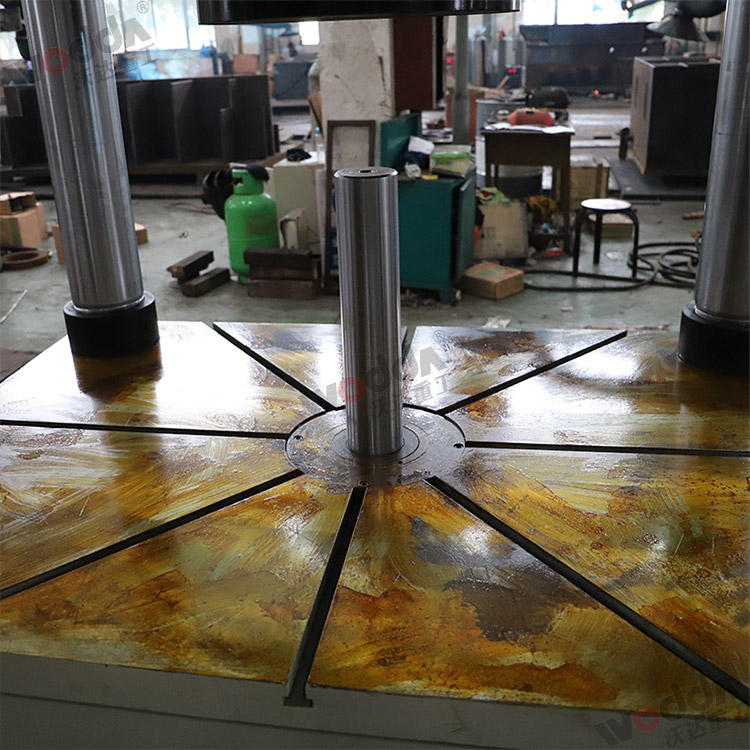 315噸封頭液(ye)壓機上頂缸(gāng) 315噸封頭液壓(ya)機上頂缸