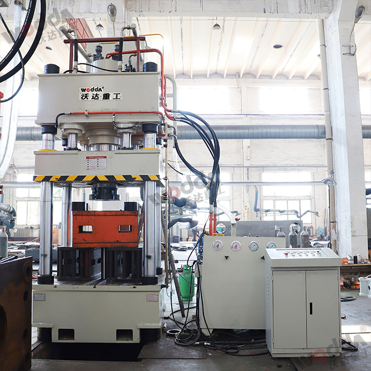 封頭液壓機(jī)車間現貨 封(fēng)頭液壓機車(chē)間現貨