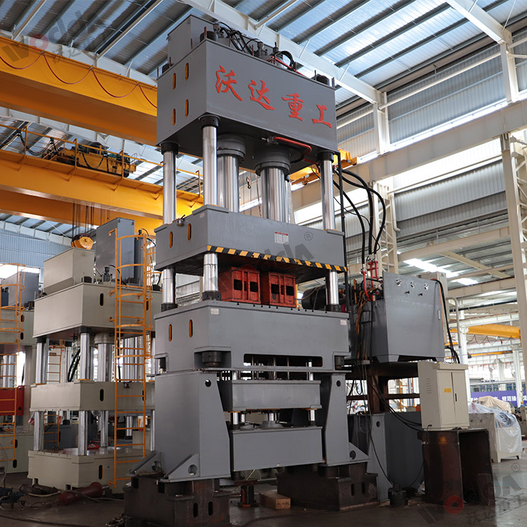 1000噸液壓墊(nian)(多頂杆)拉伸(shēn)液壓機(圖3) 1000噸(dūn)液壓墊(多頂(ding)杆)拉伸液壓(ya)機(圖3)