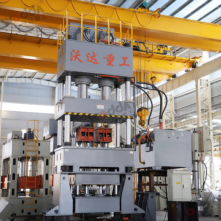 1000噸液壓墊(多(duo)頂杆)拉伸液(yè)壓機(圖2) 1000噸液(ye)壓墊(多頂杆(gǎn))拉伸液壓機(ji)(圖2)