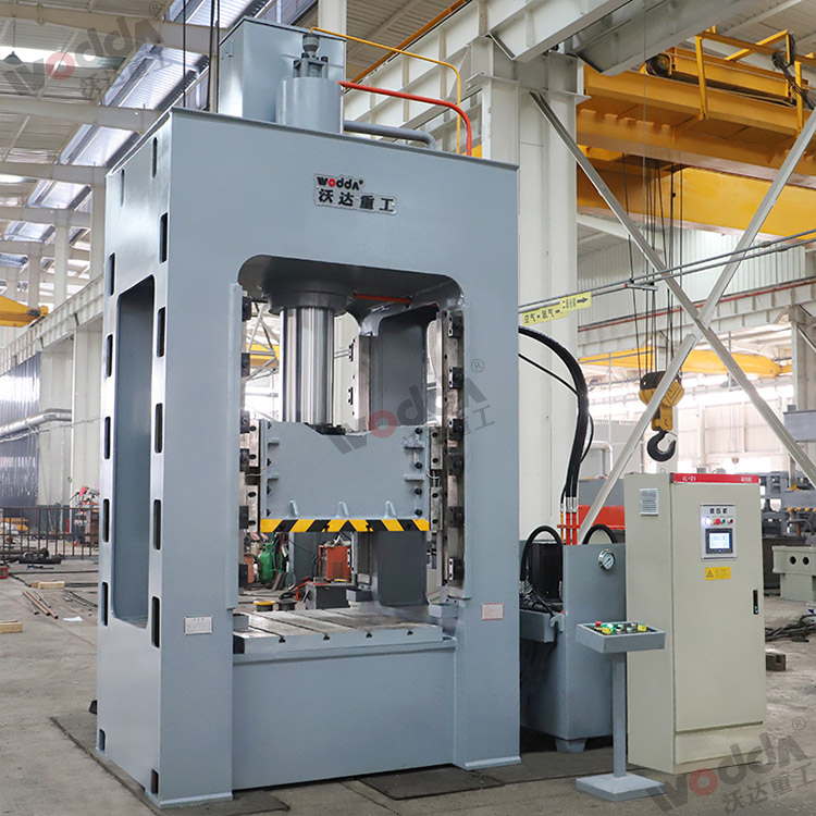 200噸框架液(yè)壓機(圖1) 200噸(dun)框架液壓(yā)機(圖1)