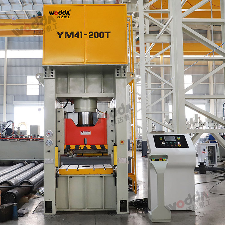 200噸(dun)框架式(shì)液壓機(jī)(圖2) 200噸框(kuàng)架式液(yè)壓機(圖(tú)2)