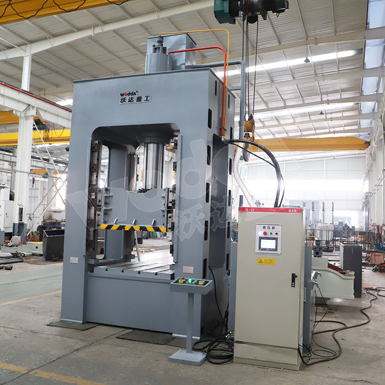 250噸框架(jià)式拉伸(shen)液壓機(jī)(圖3).jpg 250噸框(kuàng)架式拉(lā)伸液壓(ya)機(圖3).jpg