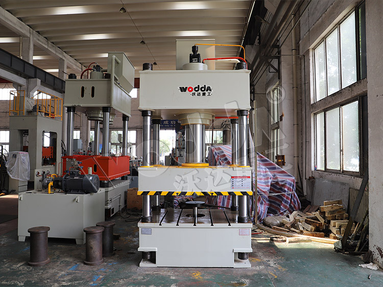 250噸拉伸液壓(ya)機 250噸拉伸液壓(ya)機