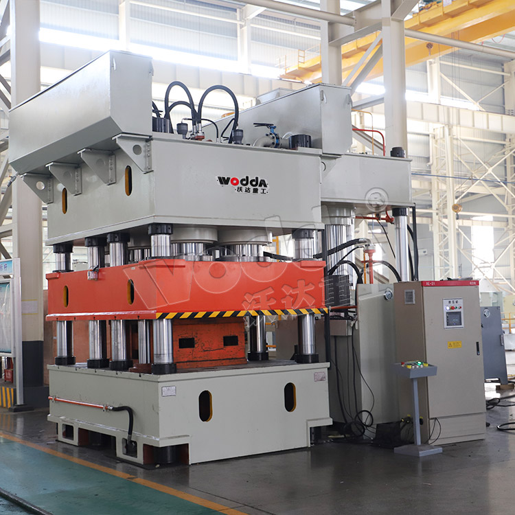 3000噸(dūn)鋼木門(men)壓花機(jī)車間現(xiàn)貨 3000噸鋼(gang)木門壓(yā)花機車(che)間現貨(huo)