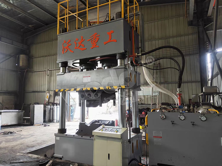 金屬壓型液壓機(jī) 金屬壓型液壓機(ji)