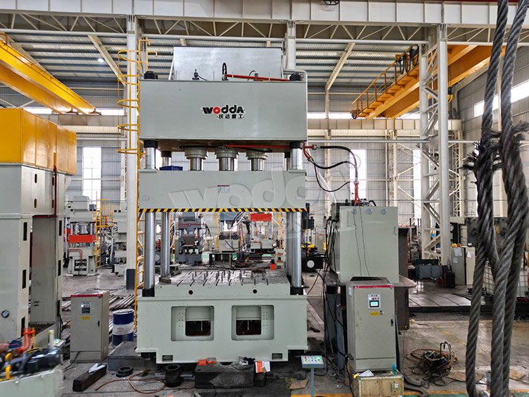 1000噸(dun)伺服拉伸液壓機(ji).jpg 1000噸伺服拉伸液壓(ya)機