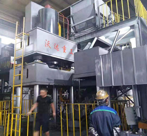 石墨(mò)坩埚液壓機 石(shi)墨坩埚液壓機(jī)