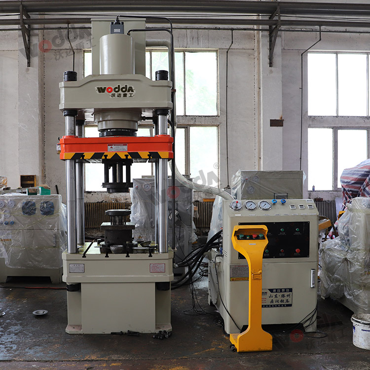 200噸金屬(shu)托盤拉伸液(ye)壓機 200噸金屬(shu)托盤拉伸液(ye)壓機