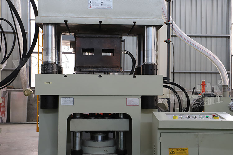 500噸液壓(ya)機液壓墊(nian)(多頂杆) 500噸(dun)液壓機液(ye)壓墊(多頂(ding)杆)