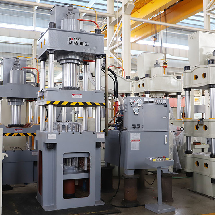 200噸四(si)柱拉伸液壓機 200噸(dūn)四柱拉伸液壓機(jī)