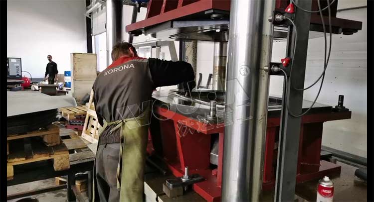 灰鬥車小(xiao)推車車鬥模具 灰(huī)鬥車小推車車鬥(dou)模具