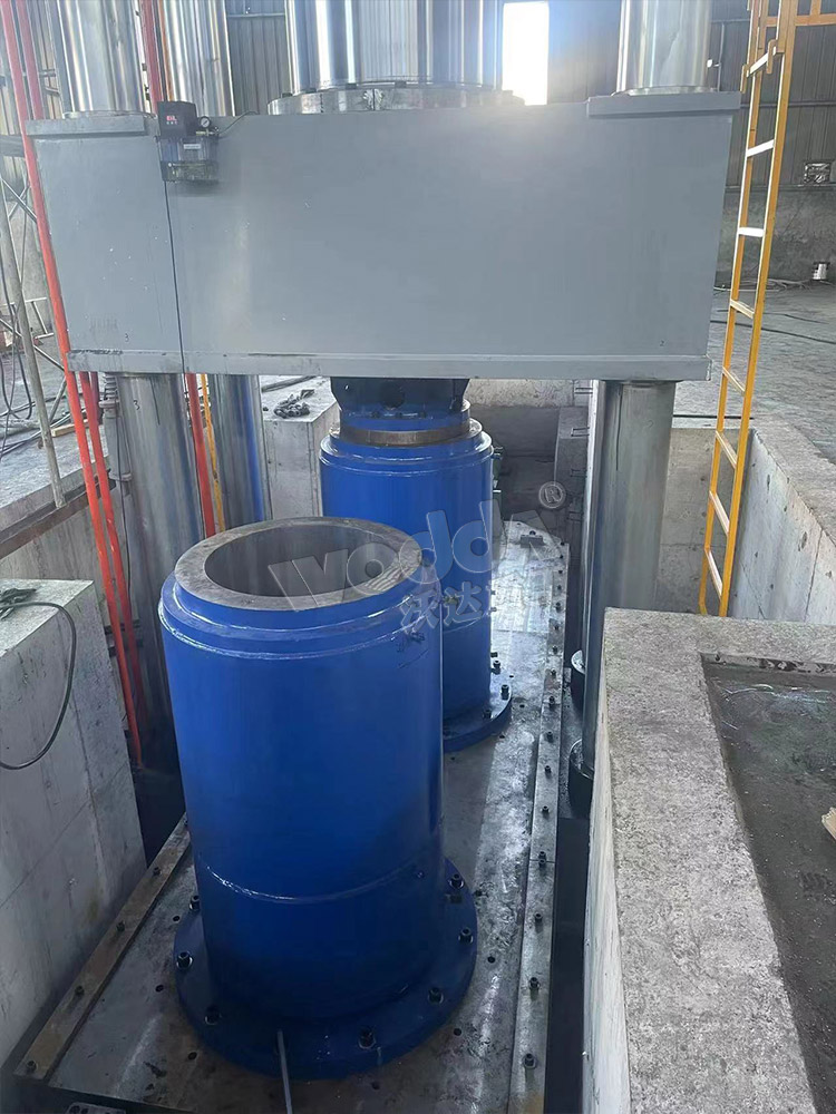 2000噸石(shi)墨坩埚(guo)成型液(ye)壓機價(jià)格 2000噸石(shí)墨坩埚(guō)成型液(ye)壓機價(jia)格