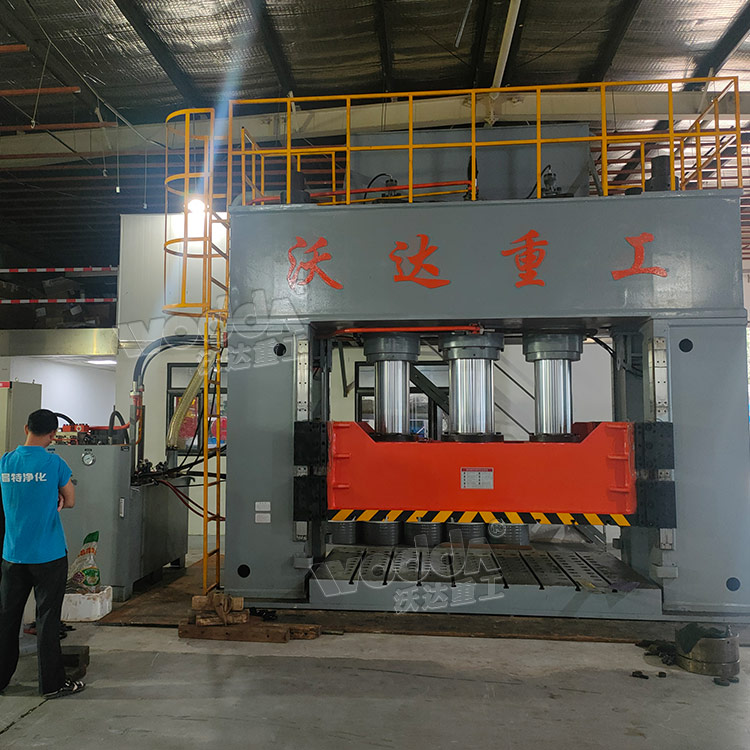 1000噸薄闆拉伸(shēn)液壓機 1000噸薄闆(pǎn)拉伸液壓機